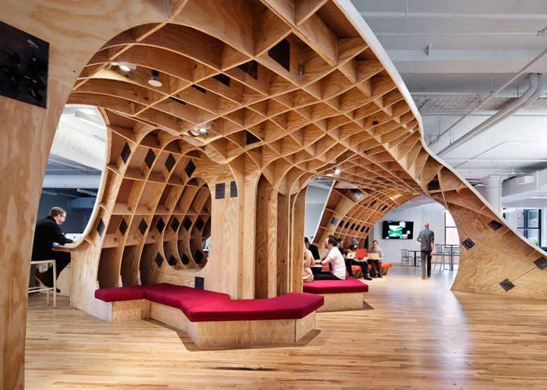 Clive-Wilkinson-Architects-Super-Desk-at-Barbarian-Offices_dezeen_784_12